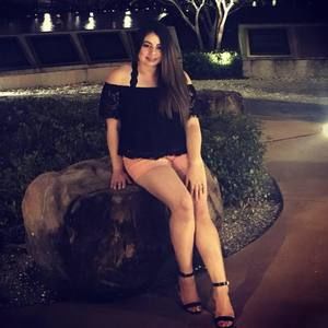 Meet your Posher, Mayra